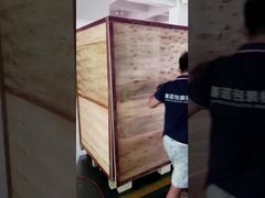 Comment Sayok a sécurisé la boîte en bois exportée avant l'expédition