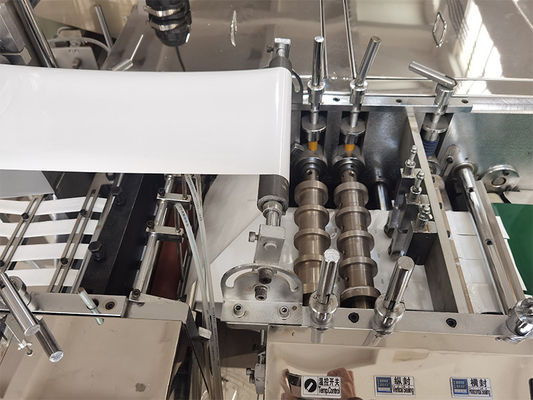 400 mm largeur de film PLC machine de fabrication de tampons à l'alcool machine de production de tampons de préparation à l'alcool