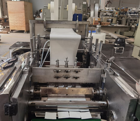 Machines de fabrication de tampons à l'alcool non tissés pour tissus humides Machines d'emballage de tampons à l'alcool
