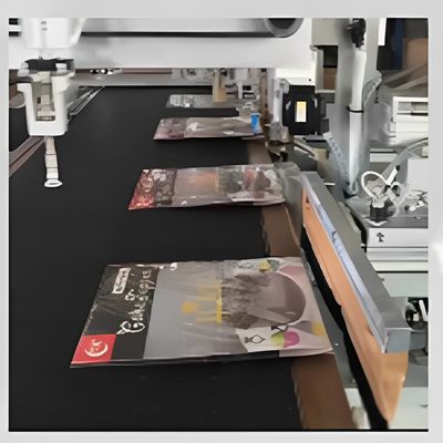 Machine automatique de scellage à poche préfabriquée en PE avec fonction d'étiquetage facultative