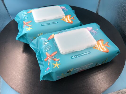 Machine d'emballage de lingettes humides flexible permettant un changement rapide entre différentes tailles de packs et matériaux d'emballage